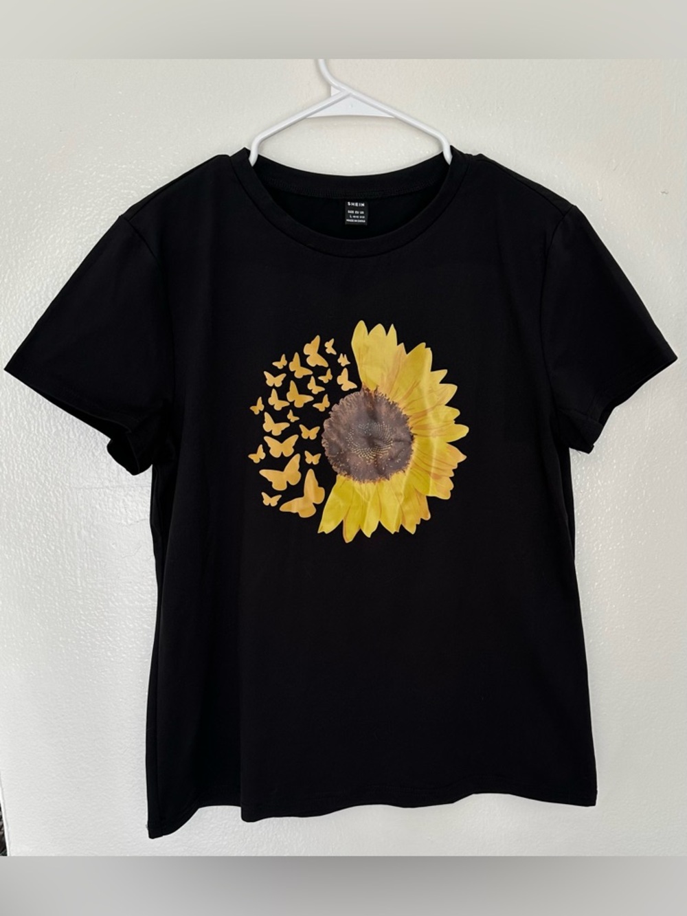 Butterfly Sunflower Black Tee Size Large